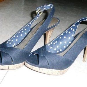 NAVY CLOTH HEELS